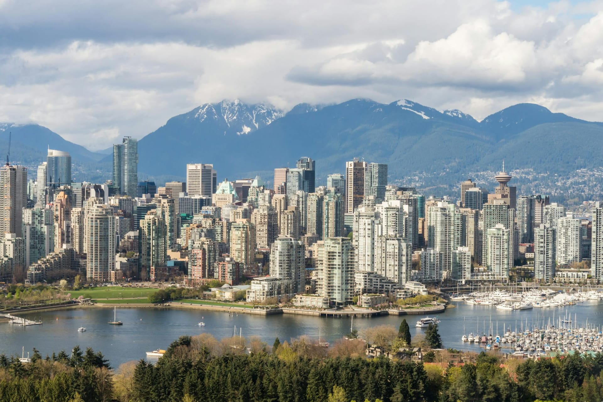 Atmospheric photo representing the Yaletown area.